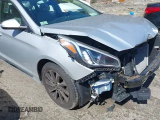 2015 Hyundai Sonata Limited with VIN 5NPE34AF2FH035464, listed as a IAAI auction lot 41824698 with 130,801 mi miles and . Bid and sale history available at carsss.com. Image 17.