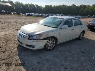 2008 Toyota Avalon XL z VIN 4T1BK36BX8U295640, wystawiony jako Copart lot #56155675 z przebiegiem 137 596 mil mil oraz Szkoda całkowita • Salvage title. Historia ofert i sprzedaży dostępna na DreamBid. Obrazek 1.
