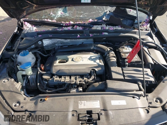 2013 Volkswagen Jetta GLI Autobahn z VIN 3VW4A7AJ9DM381412, wystawiony jako IAAI lot #42378360 z przebiegiem 125 910 mil mil oraz . Historia ofert i sprzedaży dostępna na DreamBid. Obrazek 10.