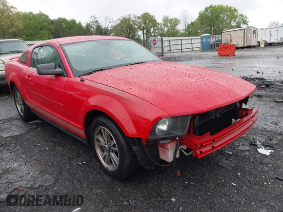 2005 Ford Mustang Deluxe with VIN 1ZVFT80NX55170109, listed as a IAAI auction lot 41981308 with 84,419 mi miles. Bid and sale history available at carsss.com. Image 1.