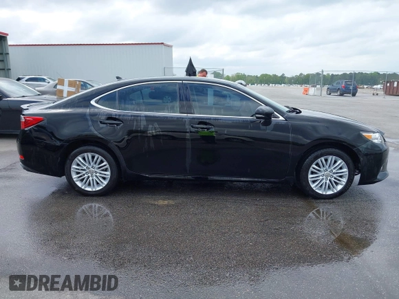 2014 Lexus ES 350 with VIN JTHBK1GG0E2096038, listed as a IAAI auction lot 41924674 with 151,312 mi miles. Bid and sale history available at carsss.com. Image 13.