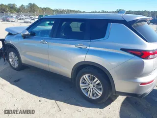2022 Mitsubishi Outlander ES with VIN JA4J3TA86NZ034796, listed as a IAAI auction lot 41258576 with 50,382 mi miles. Bid and sale history available at carsss.com. Image 3.
