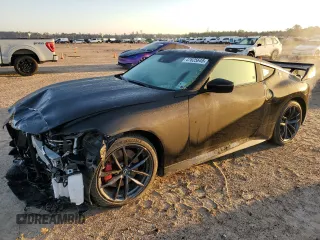2023 Nissan Z Performance с VIN JN1BZ4BH6PM311169, выставлен на аукционе Copart как лот 47625645 с пробегом 27 203 миль миль и Списание • Salvage title. История ставок и продаж доступна на DreamBid. Изображение 1.