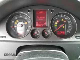 2008 Volkswagen Passat Turbo z VIN WVWJK73C58P031048, wystawiony jako Copart lot #72563814 z przebiegiem 175 435 mil mil oraz Szkoda całkowita • Salvage title. Historia ofert i sprzedaży dostępna na DreamBid. Obrazek 9.