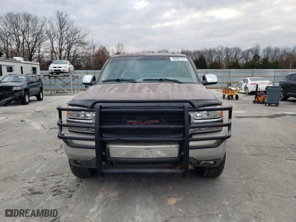 2002 GMC Sierra 1500 SLE with VIN 2GTEC19T621170709, listed as a Copart auction lot 85997764 with 134,991 mi miles and Salvage Title. Bid and sale history available at carsss.com. Image 5.