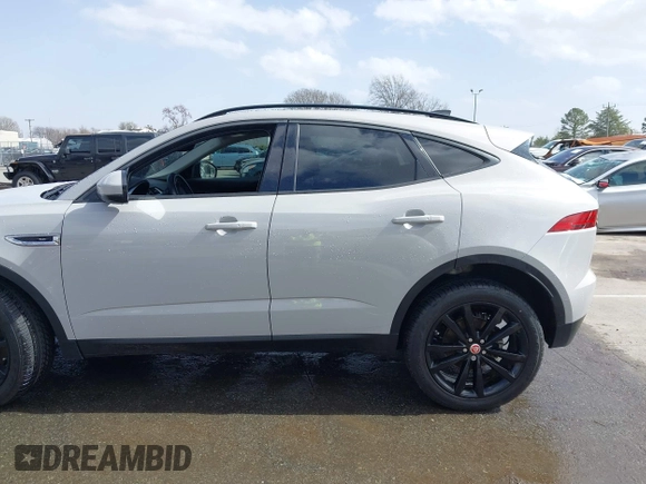 2020 Jaguar E-Pace SE z VIN SADFP2FXXL1015324, wystawiony jako IAAI lot #41721209 z przebiegiem 38 575 mil mil oraz . Historia ofert i sprzedaży dostępna na DreamBid. Obrazek 14.