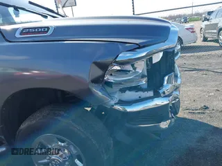 2022 Ram 2500 Tradesman with VIN 3C6UR5HJ2NG111757, listed as a IAAI auction lot 41537105 with 64,589 mi miles and . Bid and sale history available at DreamBid. Image 19.