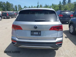 2022 Volkswagen Taos SE с VIN 3VVLX7B24NM090940, выставлен на аукционе IAAI как лот 42484525 с пробегом 50 362 миль миль и . История ставок и продаж доступна на DreamBid. Изображение 16.
