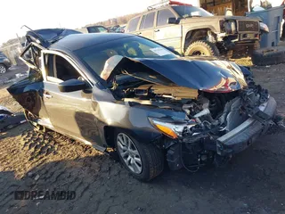 2017 Nissan Altima SV z VIN 1N4AL3AP4HC493156, wystawiony jako IAAI lot #41324246 z przebiegiem 90 844 mil mil oraz . Historia ofert i sprzedaży dostępna na DreamBid. Obrazek 1.