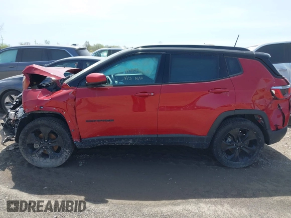 2019 Jeep Compass Altitude z VIN 3C4NJDBB3KT806607, wystawiony jako IAAI lot #41402626 z przebiegiem Nie podano mil oraz . Historia ofert i sprzedaży dostępna na DreamBid. Obrazek 14.