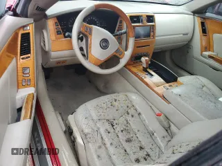 2005 Cadillac XLR z VIN 1G6YV34AX55600837, wystawiony jako Copart lot #75055604 z przebiegiem Nie podano mil oraz Szkody całkowita. Historia ofert i sprzedaży dostępna na DreamBid. Obrazek 8.
