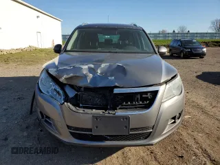 2011 Volkswagen Tiguan SE with VIN WVGBV7AX6BW525171, listed as a Copart auction lot 53643265 with 208,206 mi miles and Clean Title. Bid and sale history available at DreamBid. Image 5.