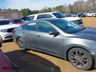 2018 Nissan Altima 2.5 S with VIN 1N4AL3AP6JC152220, listed as a IAAI auction lot 41591876 with 103,299 mi miles. Bid and sale history available at carsss.com. Image 13.