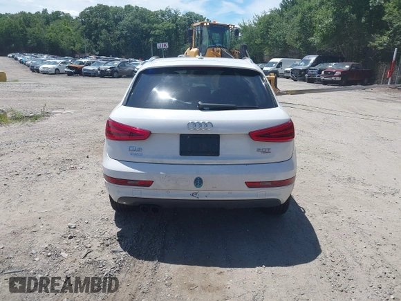 2015 Audi Q3 Premium Plus z VIN WA1EFCFS7FR012210, wystawiony jako IAAI lot #42771683 z przebiegiem 229 799 mil mil oraz . Historia ofert i sprzedaży dostępna na DreamBid. Obrazek 16.