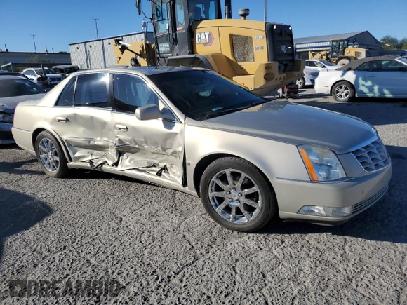 2007 Cadillac DTS Performance z VIN 1G6KD57907U187194, wystawiony jako Copart lot #79310374 z przebiegiem 108 144 mil mil oraz Szkoda całkowita • Salvage title. Historia ofert i sprzedaży dostępna na DreamBid. Obrazek 4.