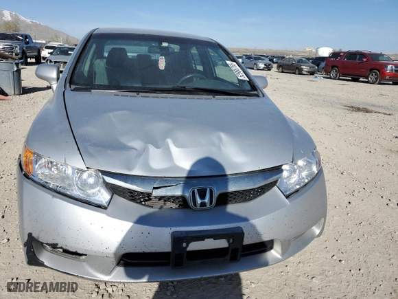 2009 Honda Civic Sdn GX with VIN 1HGFA46599L000884, listed as a Copart auction lot 52988765 with 152,420 mi miles and Clean Title. Bid and sale history available at carsss.com. Image 5.