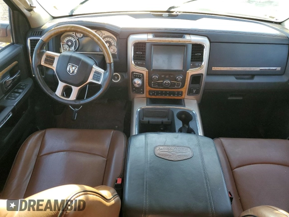 2016 Ram 1500 Limited z VIN 1C6RR7PMXGS237065, wystawiony jako Copart lot #72410304 z przebiegiem 123 084 mil mil oraz Szkoda całkowita • Salvage title. Historia ofert i sprzedaży dostępna na DreamBid. Obrazek 8.