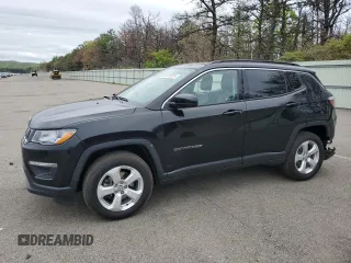2018 Jeep Compass Latitude z VIN 3C4NJDBB7JT284501, wystawiony jako Copart lot #56735975 z przebiegiem 50 107 mil mil oraz Szkody całkowita. Historia ofert i sprzedaży dostępna na DreamBid. Obrazek 1.
