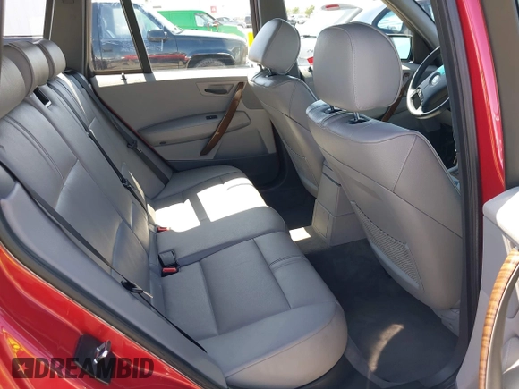 2004 BMW X3 3.0i z VIN WBXPA93434WC30588, wystawiony jako IAAI lot #42493321 z przebiegiem 72 506 mil mil oraz . Historia ofert i sprzedaży dostępna na DreamBid. Obrazek 8.