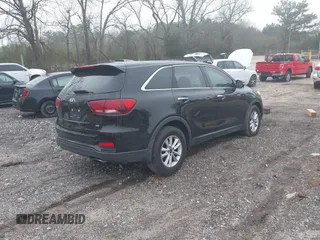 2020 Kia Sorento LX with VIN 5XYPG4A30LG644669, listed as a IAAI auction lot 41796029 with 102,950 mi miles. Bid and sale history available at carsss.com. Image 4.