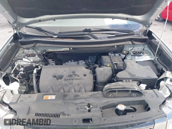 2020 Mitsubishi Outlander ES z VIN JA4AZ3A37LZ042888, wystawiony jako IAAI lot #41474954 z przebiegiem 98 616 mil mil oraz . Historia ofert i sprzedaży dostępna na DreamBid. Obrazek 10.