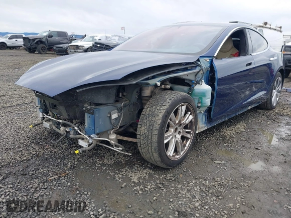 2017 Tesla Model S 100D with VIN 5YJSA1E25HF184502, listed as a IAAI auction lot 41834310 with 92,887 mi miles and . Bid and sale history available at DreamBid. Image 6.