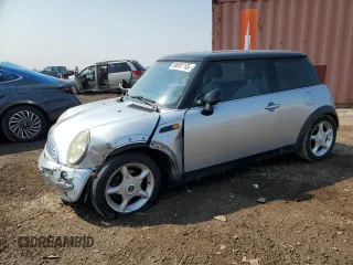 2004 MINI Hardtop с VIN WMWRC33454TJ56308, выставлен на аукционе Copart как лот 59690865 с пробегом 99 374 миль миль и Списание • Salvage title. История ставок и продаж доступна на DreamBid. Изображение 1.