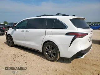 2021 Toyota Sienna XSE with VIN 5TDDRKECXMS011869, listed as a Copart auction lot 60333135 with 77,316 mi miles and Salvage title. Bid and sale history available at DreamBid. Image 2.