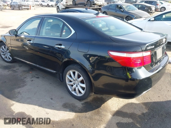 2008 Lexus LS 460 z VIN JTHBL46F285057509, wystawiony jako IAAI lot #41226492 z przebiegiem 132 616 mil mil oraz . Historia ofert i sprzedaży dostępna na DreamBid. Obrazek 3.