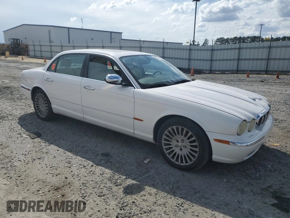 2005 Jaguar XJ VDP with VIN SAJWA82C35SG47022, listed as a Copart auction lot 70495834 with 175,668 mi miles and Salvage Title. Bid and sale history available at carsss.com. Image 4.
