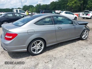 2013 Mercedes-Benz C 250 с VIN WDDGJ4HB3DF944912, выставлен на аукционе IAAI как лот 42411650 с пробегом 91 362 миль миль и . История ставок и продаж доступна на DreamBid. Изображение 4.