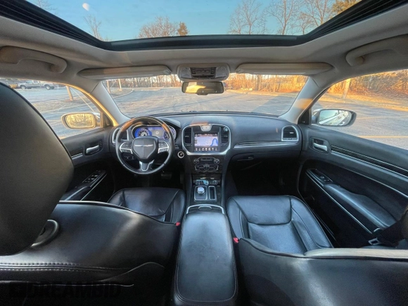 2016 Chrysler 300 with VIN 2C3CCAKG5GH164312, listed as a Copart auction lot 49041435 with 157,745 mi miles and Clean Title. Bid and sale history available at carsss.com. Image 9.