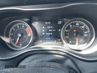 2021 Jeep Cherokee Limited z VIN 1C4PJMDX2MD201391, wystawiony jako IAAI lot #41999971 z przebiegiem 42 103 mil mil oraz . Historia ofert i sprzedaży dostępna na DreamBid. Obrazek 7.