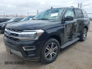2024 Ford Expedition Limited with VIN 1FMJU2A83REA69642, listed as a IAAI auction lot 41959577 with 29,606 mi miles. Bid and sale history available at carsss.com. Image 2.