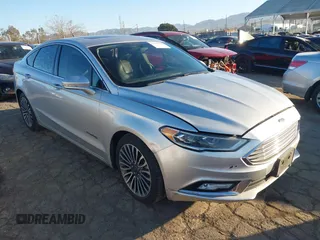 2017 Ford Fusion Hybrid Titanium с VIN 3FA6P0RU8HR190482, выставлен на аукционе IAAI как лот 41322244 с пробегом 137 539 миль миль и . История ставок и продаж доступна на DreamBid. Изображение 1.