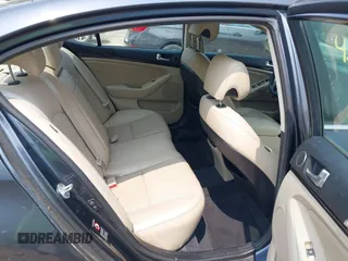 2014 Kia Cadenza Premium z VIN KNALN4D70E5129957, wystawiony jako IAAI lot #42410349 z przebiegiem 217 570 mil mil oraz . Historia ofert i sprzedaży dostępna na DreamBid. Obrazek 8.