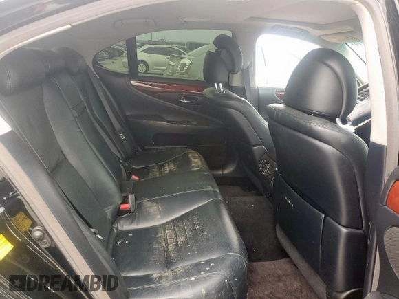2012 Lexus LS 460 z VIN JTHBL5EFXC5111591, wystawiony jako Copart lot #54612615 z przebiegiem 273 050 mil mil oraz Szkoda całkowita • Salvage title. Historia ofert i sprzedaży dostępna na DreamBid. Obrazek 10.