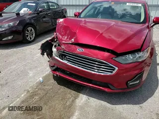 2020 Ford Fusion SE z VIN 3FA6P0HD3LR122424, wystawiony jako Copart lot #58169185 z przebiegiem 110 882 mil mil oraz Szkoda całkowita • Salvage title. Historia ofert i sprzedaży dostępna na DreamBid. Obrazek 14.