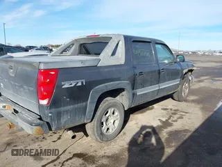2004 Chevrolet Avalanche Z71 z VIN 3GNEK12T64G202024, wystawiony jako IAAI lot #41377032 z przebiegiem 214 844 mil mil oraz . Historia ofert i sprzedaży dostępna na DreamBid. Obrazek 4.