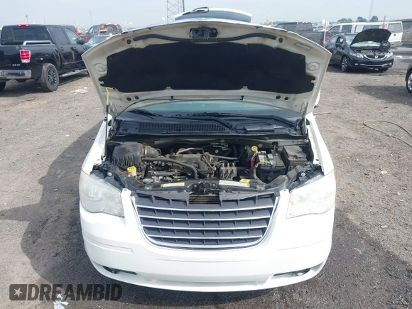 2010 Chrysler Town & Country Touring with VIN 2A4RR5D19AR188015, listed as a IAAI auction lot 41997283 with 172,877 mi miles. Bid and sale history available at carsss.com. Image 10.