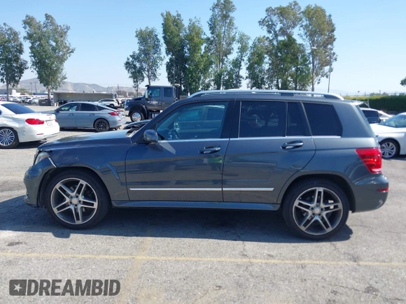 2015 Mercedes-Benz GLK 350 z VIN WDCGG5HB3FG393595, wystawiony jako IAAI lot #42316178 z przebiegiem 132 178 mil mil oraz . Historia ofert i sprzedaży dostępna na DreamBid. Obrazek 14.