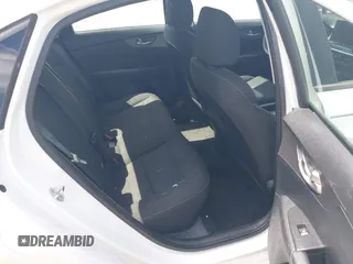 2019 Kia Forte LXS z VIN 3KPF24AD1KE133227, wystawiony jako IAAI lot #42494488 z przebiegiem 67 770 mil mil oraz . Historia ofert i sprzedaży dostępna na DreamBid. Obrazek 8.