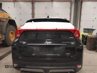 2018 Mitsubishi Eclipse Cross SE z VIN JA4AT5AA8JZ068425, wystawiony jako IAAI lot #41333765 z przebiegiem 64 000 mil mil oraz . Historia ofert i sprzedaży dostępna na DreamBid. Obrazek 16.