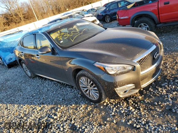 2015 Infiniti Q70 z VIN JN1BY1PR2FM830124, wystawiony jako Copart lot #42536205 z przebiegiem 138 498 mil mil oraz Szkoda całkowita • Salvage title. Historia ofert i sprzedaży dostępna na DreamBid. Obrazek 4.