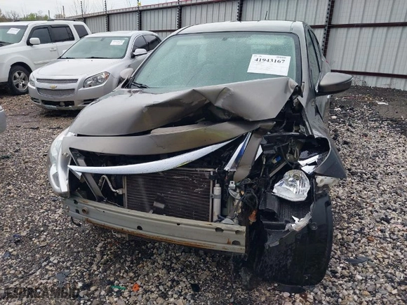 2017 Nissan Versa Sedan SV with VIN 3N1CN7AP5HL858214, listed as a IAAI auction lot 41943167 with 131,546 mi miles. Bid and sale history available at carsss.com. Image 6.