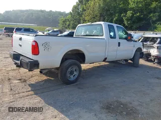 2012 Ford F-250 XL z VIN 1FT7X2B64CEC70511, wystawiony jako IAAI lot #42637624 z przebiegiem 252 372 mil mil oraz . Historia ofert i sprzedaży dostępna na DreamBid. Obrazek 4.
