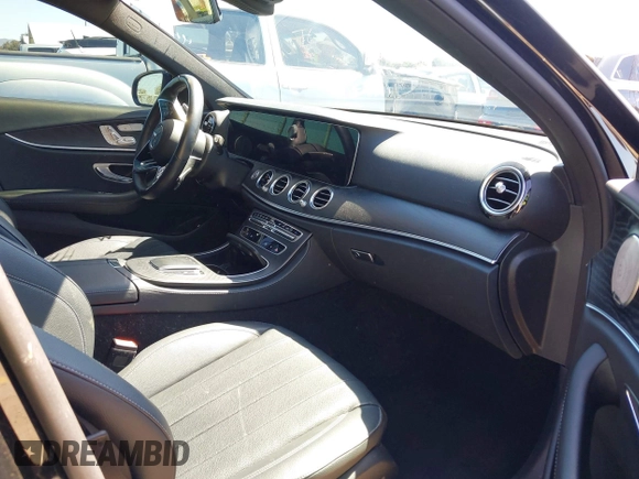 2022 Mercedes-Benz E-Class E 350 with VIN W1KZF8DB6NB056672, listed as a IAAI auction lot 41838136 with 38,517 mi miles. Bid and sale history available at carsss.com. Image 5.