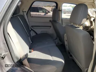 2012 Ford Escape XLS z VIN 1FMCU9C75CKB46512, wystawiony jako Copart lot #50629455 z przebiegiem Nie podano mil oraz Nie do naprawy • Non repairable. Historia ofert i sprzedaży dostępna na DreamBid. Obrazek 11.
