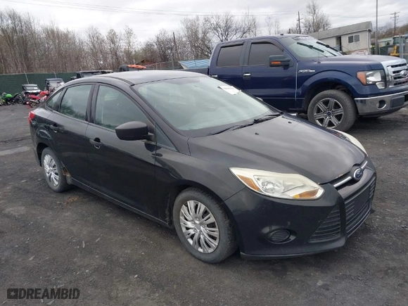 2013 Ford Focus S with VIN 1FADP3E20DL274639, listed as a IAAI auction lot 42049615 with 164,691 mi miles. Bid and sale history available at carsss.com. Image 1.