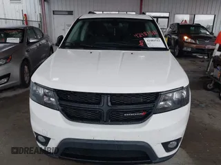 2019 Dodge Journey SE z VIN 3C4PDCBB6KT837425, wystawiony jako IAAI lot #42481512 z przebiegiem 83 382 mil mil oraz . Historia ofert i sprzedaży dostępna na DreamBid. Obrazek 6.